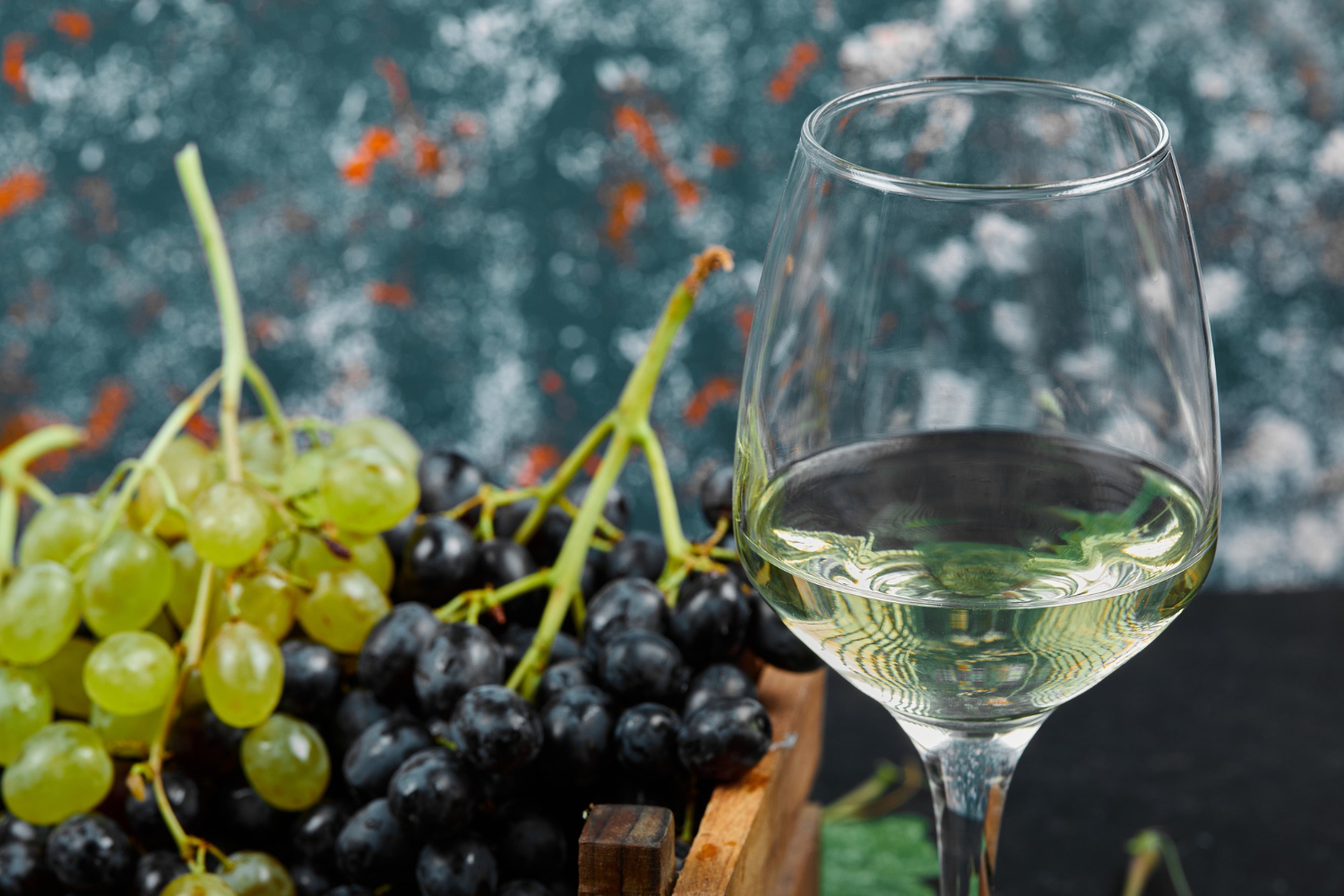white wine glass & grapes